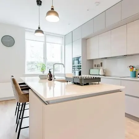 Stylish 2 Bed House By Grand Canal Dock * דבלין