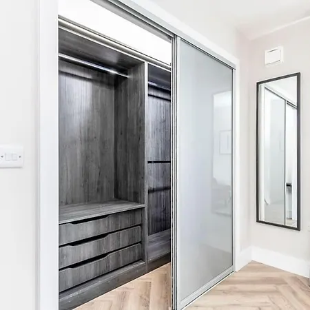 Stylish 2 Bed House By Grand Canal Dock דירה דבלין