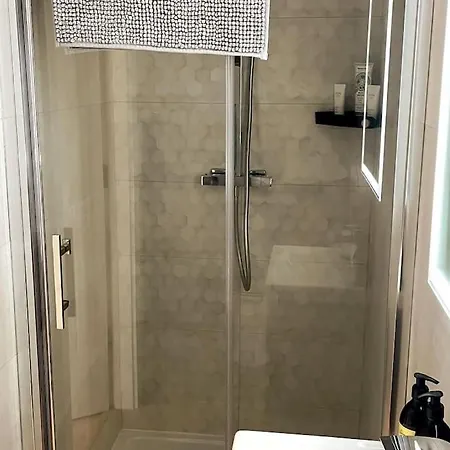Stylish 2 Bed House By Grand Canal Dock דבלין