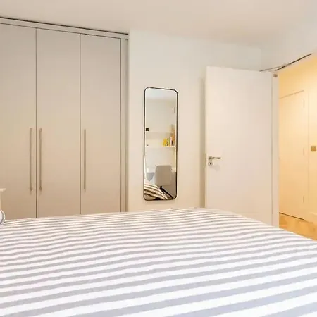 Stylish 2 Bed House By Grand Canal Dock アパート *